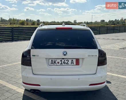 Белый Шкода Октавия, объемом двигателя 2 л и пробегом 311 тыс. км за 10999 $, фото 6 на Automoto.ua