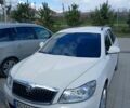 Белый Шкода Октавия, объемом двигателя 1.6 л и пробегом 260 тыс. км за 6800 $, фото 1 на Automoto.ua