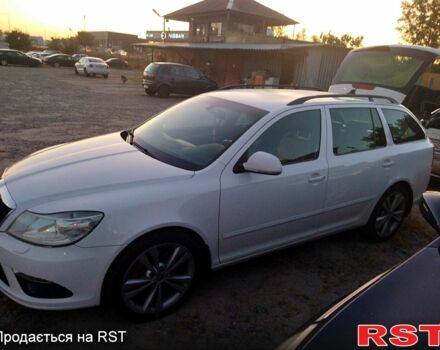 Белый Шкода Октавия, объемом двигателя 2 л и пробегом 245 тыс. км за 11200 $, фото 1 на Automoto.ua