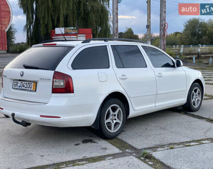 Белый Шкода Октавия, объемом двигателя 1.6 л и пробегом 281 тыс. км за 8600 $, фото 5 на Automoto.ua