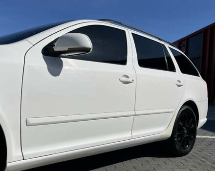 Белый Шкода Октавия, объемом двигателя 1.97 л и пробегом 297 тыс. км за 9300 $, фото 11 на Automoto.ua