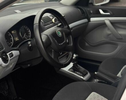 Шкода Октавия 2010 в Кривом Роге на Automoto.ua Белый Шкода Октавия, объемом двигателя 1.8 л и пробегом 322 тыс. км за 6999 $, фото 10 на Automoto.ua
