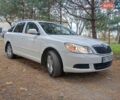 Шкода Октавія 2010 у Самборе на Automoto.ua Білий Шкода Октавія, об'ємом двигуна 1.6 л та пробігом 300 тис. км за 7700 $, фото 6 на Automoto.ua