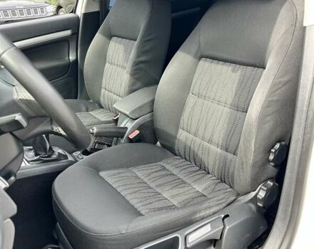 Білий Шкода Октавія, об'ємом двигуна 1.8 л та пробігом 233 тис. км за 8200 $, фото 14 на Automoto.ua