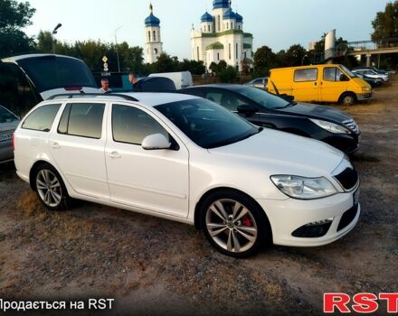 Белый Шкода Октавия, объемом двигателя 2 л и пробегом 245 тыс. км за 11200 $, фото 9 на Automoto.ua
