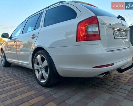 Белый Шкода Октавия, объемом двигателя 1.8 л и пробегом 182 тыс. км за 8000 $, фото 5 на Automoto.ua