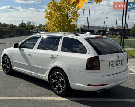 Белый Шкода Октавия, объемом двигателя 2 л и пробегом 311 тыс. км за 10999 $, фото 4 на Automoto.ua
