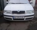 Белый Шкода Октавия, объемом двигателя 1.6 л и пробегом 192 тыс. км за 6500 $, фото 1 на Automoto.ua
