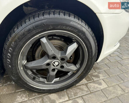 Белый Шкода Октавия, объемом двигателя 1.6 л и пробегом 265 тыс. км за 5499 $, фото 8 на Automoto.ua