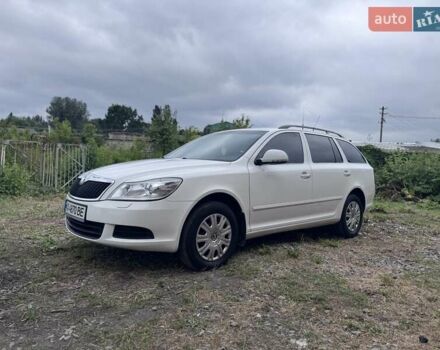 Белый Шкода Октавия, объемом двигателя 1.6 л и пробегом 247 тыс. км за 6750 $, фото 9 на Automoto.ua