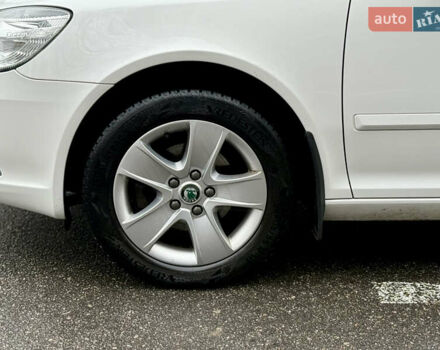 Белый Шкода Октавия, объемом двигателя 1.6 л и пробегом 204 тыс. км за 8999 $, фото 28 на Automoto.ua