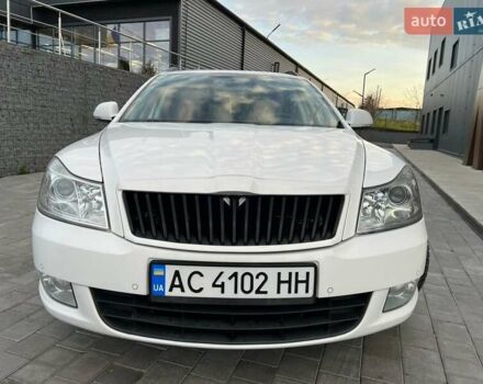 Белый Шкода Октавия, объемом двигателя 1.8 л и пробегом 267 тыс. км за 8250 $, фото 10 на Automoto.ua