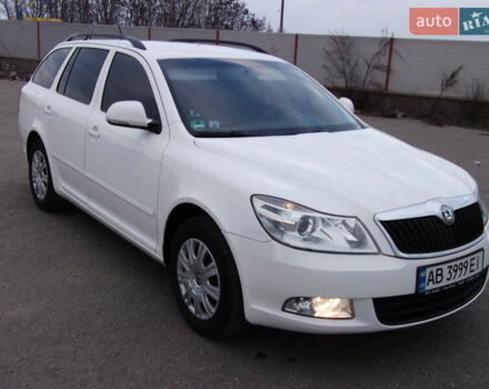 Белый Шкода Октавия, объемом двигателя 1.2 л и пробегом 260 тыс. км за 7700 $, фото 1 на Automoto.ua