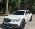Белый Шкода Октавия, объемом двигателя 1.8 л и пробегом 209 тыс. км за 10200 $, фото 1 на Automoto.ua