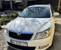 Шкода Октавія 2010 у Первомайськ на Automoto.ua Білий Шкода Октавія, об'ємом двигуна 1.6 л та пробігом 349 тис. км за 7999 $, фото 1 на Automoto.ua
