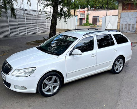 Белый Шкода Октавия, объемом двигателя 1.8 л и пробегом 317 тыс. км за 6900 $, фото 6 на Automoto.ua