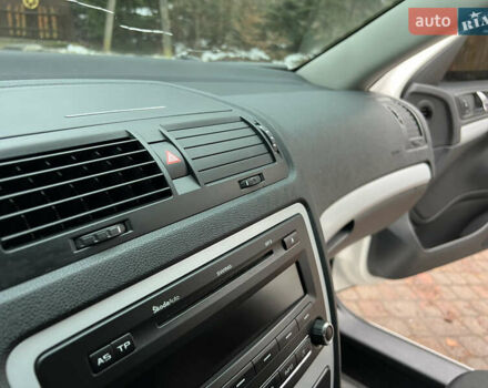 Белый Шкода Октавия, объемом двигателя 1.6 л и пробегом 309 тыс. км за 7499 $, фото 49 на Automoto.ua