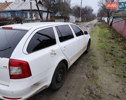 Белый Шкода Октавия, объемом двигателя 1.97 л и пробегом 210 тыс. км за 9000 $, фото 2 на Automoto.ua