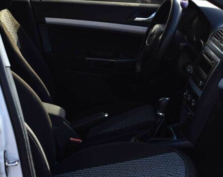 Білий Шкода Октавія, об'ємом двигуна 1.6 л та пробігом 259 тис. км за 7200 $, фото 14 на Automoto.ua