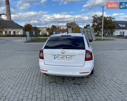 Белый Шкода Октавия, объемом двигателя 1.6 л и пробегом 275 тыс. км за 7800 $, фото 3 на Automoto.ua