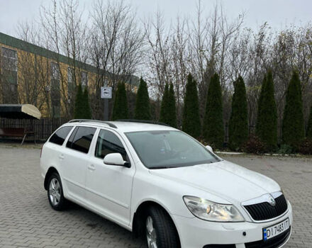Белый Шкода Октавия, объемом двигателя 1.6 л и пробегом 420 тыс. км за 5999 $, фото 3 на Automoto.ua