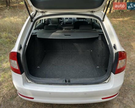 Белый Шкода Октавия, объемом двигателя 1.6 л и пробегом 263 тыс. км за 6800 $, фото 8 на Automoto.ua