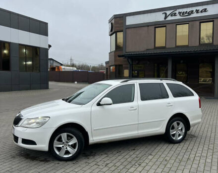 Белый Шкода Октавия, объемом двигателя 1.6 л и пробегом 420 тыс. км за 5999 $, фото 1 на Automoto.ua