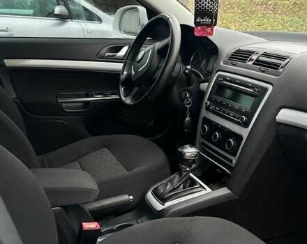 Білий Шкода Октавія, об'ємом двигуна 1.8 л та пробігом 290 тис. км за 7000 $, фото 11 на Automoto.ua