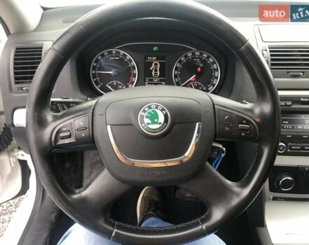 Білий Шкода Октавія, об'ємом двигуна 1.6 л та пробігом 236 тис. км за 6800 $, фото 7 на Automoto.ua