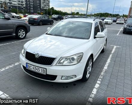 Белый Шкода Октавия, объемом двигателя 1.6 л и пробегом 320 тыс. км за 6200 $, фото 1 на Automoto.ua