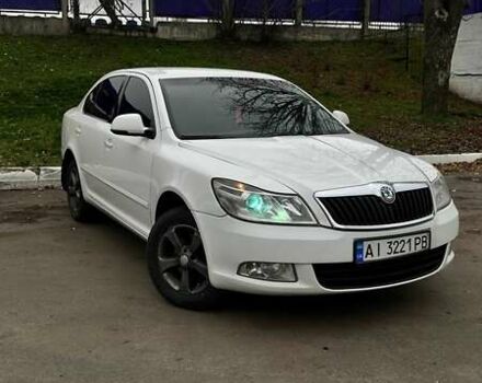Білий Шкода Октавія, об'ємом двигуна 1.8 л та пробігом 290 тис. км за 7000 $, фото 1 на Automoto.ua