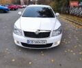 Белый Шкода Октавия, объемом двигателя 1.6 л и пробегом 316 тыс. км за 7800 $, фото 1 на Automoto.ua