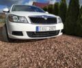 Білий Шкода Октавія, об'ємом двигуна 1.6 л та пробігом 230 тис. км за 9000 $, фото 1 на Automoto.ua