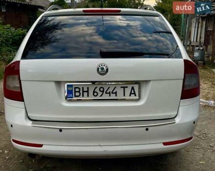 Белый Шкода Октавия, объемом двигателя 1.6 л и пробегом 302 тыс. км за 6600 $, фото 4 на Automoto.ua