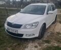 Белый Шкода Октавия, объемом двигателя 1.6 л и пробегом 286 тыс. км за 6800 $, фото 1 на Automoto.ua