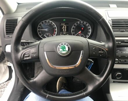 Белый Шкода Октавия, объемом двигателя 1.6 л и пробегом 236 тыс. км за 7350 $, фото 8 на Automoto.ua