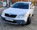 Белый Шкода Октавия, объемом двигателя 1.8 л и пробегом 205 тыс. км за 8000 $, фото 5 на Automoto.ua