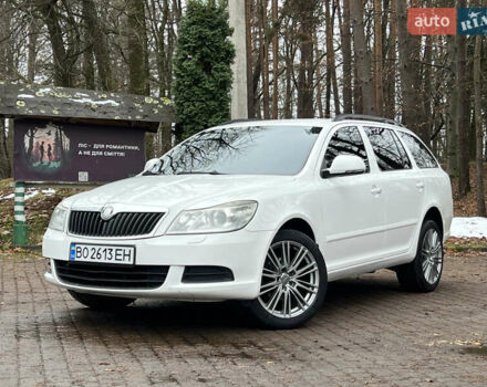 Белый Шкода Октавия, объемом двигателя 1.6 л и пробегом 309 тыс. км за 7499 $, фото 1 на Automoto.ua