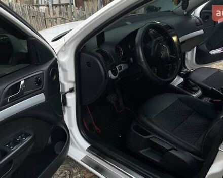 Белый Шкода Октавия, объемом двигателя 1.6 л и пробегом 302 тыс. км за 6600 $, фото 7 на Automoto.ua