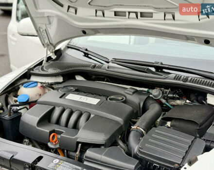 Белый Шкода Октавия, объемом двигателя 1.6 л и пробегом 204 тыс. км за 8999 $, фото 64 на Automoto.ua