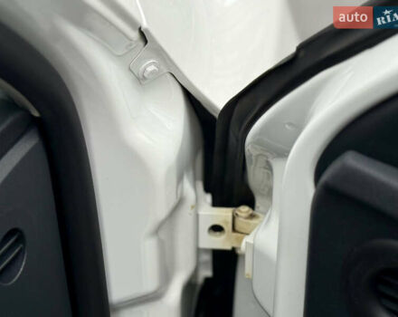 Белый Шкода Октавия, объемом двигателя 1.6 л и пробегом 204 тыс. км за 8999 $, фото 47 на Automoto.ua