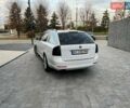 Белый Шкода Октавия, объемом двигателя 1.8 л и пробегом 267 тыс. км за 8250 $, фото 4 на Automoto.ua