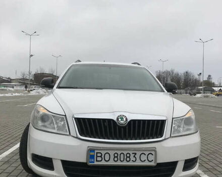 Белый Шкода Октавия, объемом двигателя 1.9 л и пробегом 373 тыс. км за 7000 $, фото 1 на Automoto.ua