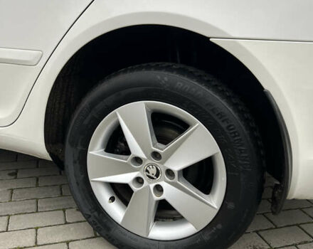 Белый Шкода Октавия, объемом двигателя 1.6 л и пробегом 420 тыс. км за 5999 $, фото 9 на Automoto.ua