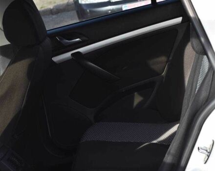 Білий Шкода Октавія, об'ємом двигуна 1.6 л та пробігом 259 тис. км за 7200 $, фото 17 на Automoto.ua