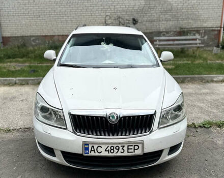 Белый Шкода Октавия, объемом двигателя 1.6 л и пробегом 393 тыс. км за 8200 $, фото 8 на Automoto.ua