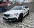Белый Шкода Октавия, объемом двигателя 1.8 л и пробегом 213 тыс. км за 9650 $, фото 1 на Automoto.ua
