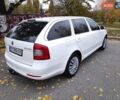 Белый Шкода Октавия, объемом двигателя 1.6 л и пробегом 316 тыс. км за 7800 $, фото 2 на Automoto.ua