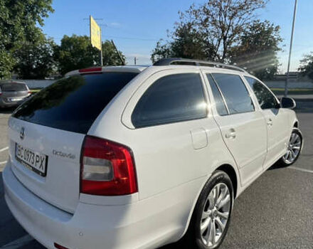 Белый Шкода Октавия, объемом двигателя 1.6 л и пробегом 291 тыс. км за 8200 $, фото 4 на Automoto.ua