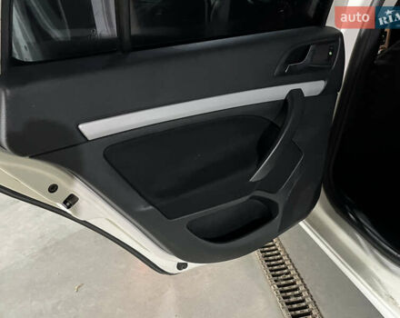 Шкода Октавия 2010 в Хмельницком на Automoto.ua Белый Шкода Октавия, объемом двигателя 1.6 л и пробегом 357 тыс. км за 5900 $, фото 11 на Automoto.ua